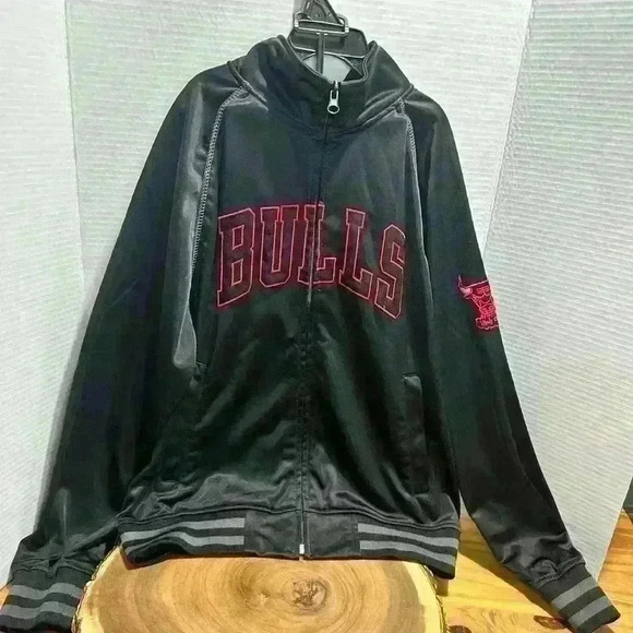 Hardwood Classics Other - Chicago Bulls Hardwood Classics Track Jacket - Youth Large